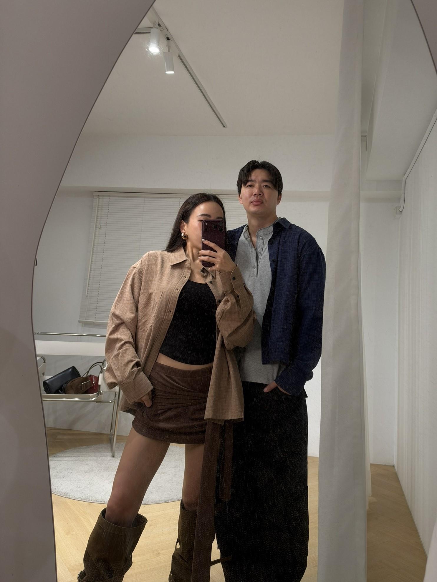 同色系格紋襯衫
